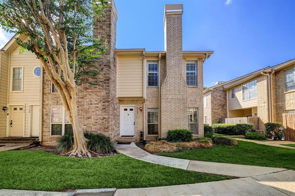 Townhome at 7575 Cambridge St, Houston, Texas, 2 bed, 1.5 bath