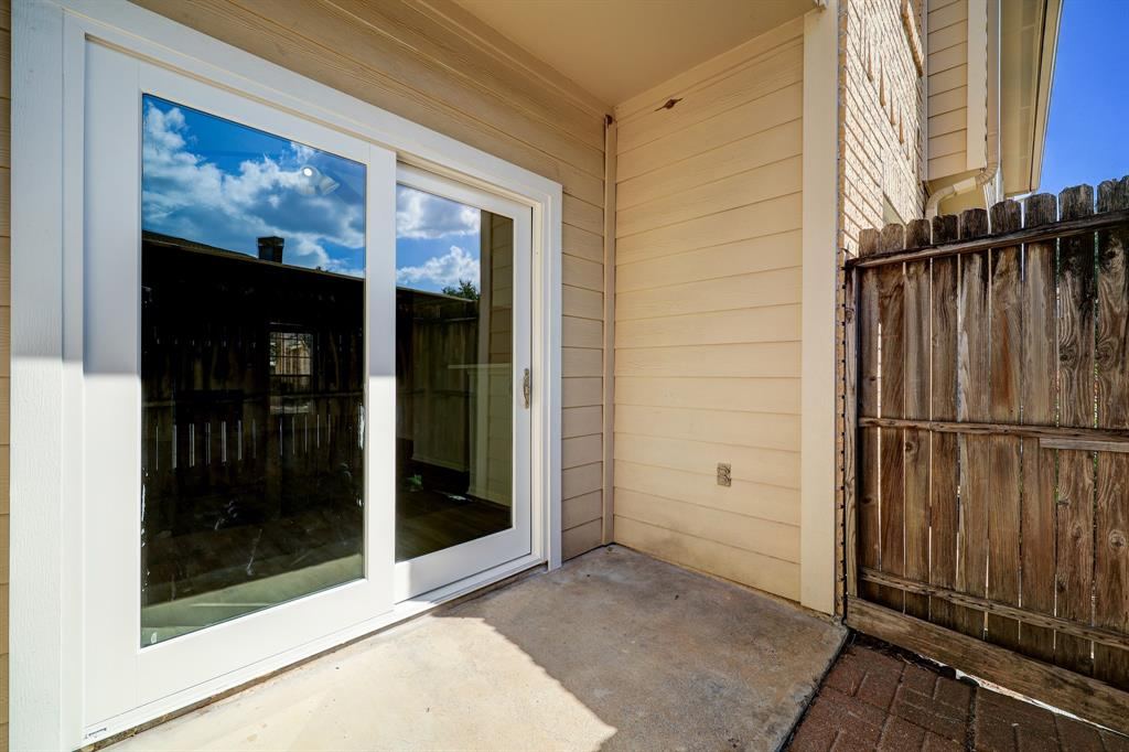 Townhome at 7575 Cambridge St, Houston, photograph 5